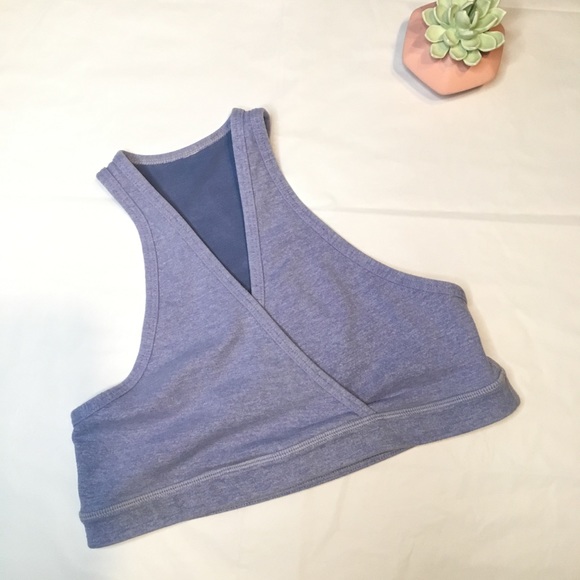 lululemon athletica Other - Lululemon Sports Bra Size 6